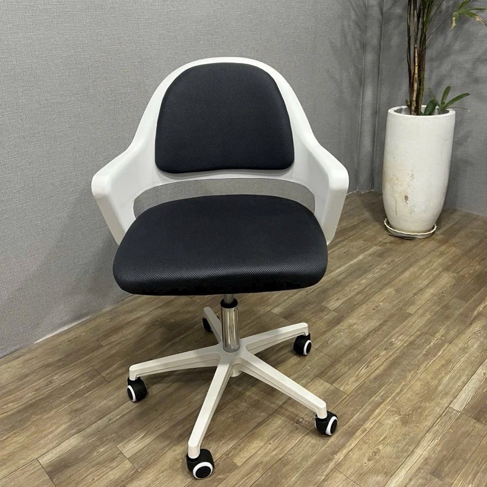 Ghế Xoay Văn Phòng Lưng Hở Bọc Nệm - GX67 5