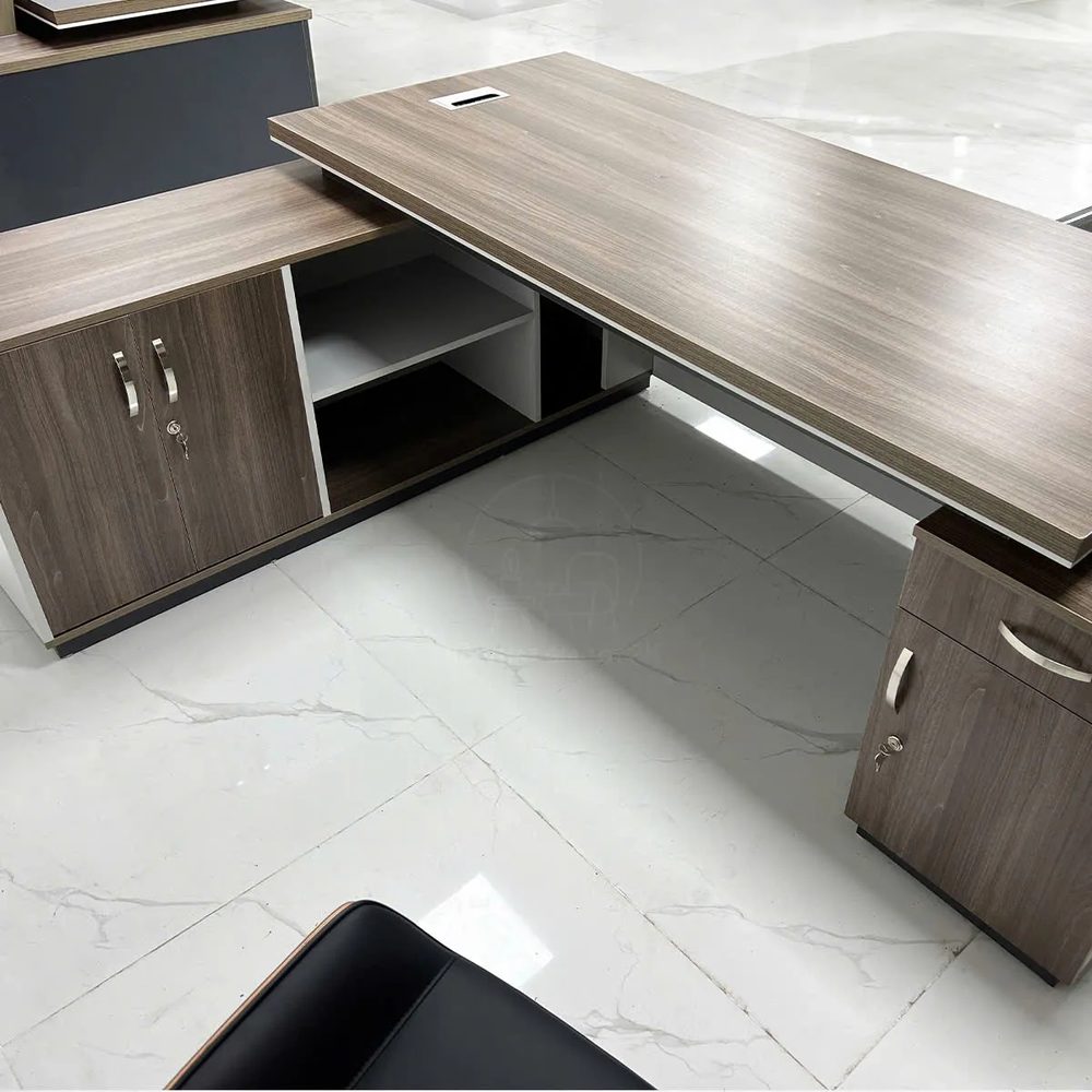 Bàn Giám Đốc Yếm Ốp Nổi Trang Nhã - BGĐ136 1