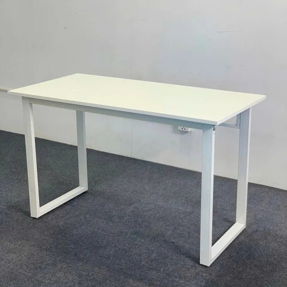 Bàn Làm Việc Văn Phòng Chân Sắt Trắng Chữ U - BLV5 4
