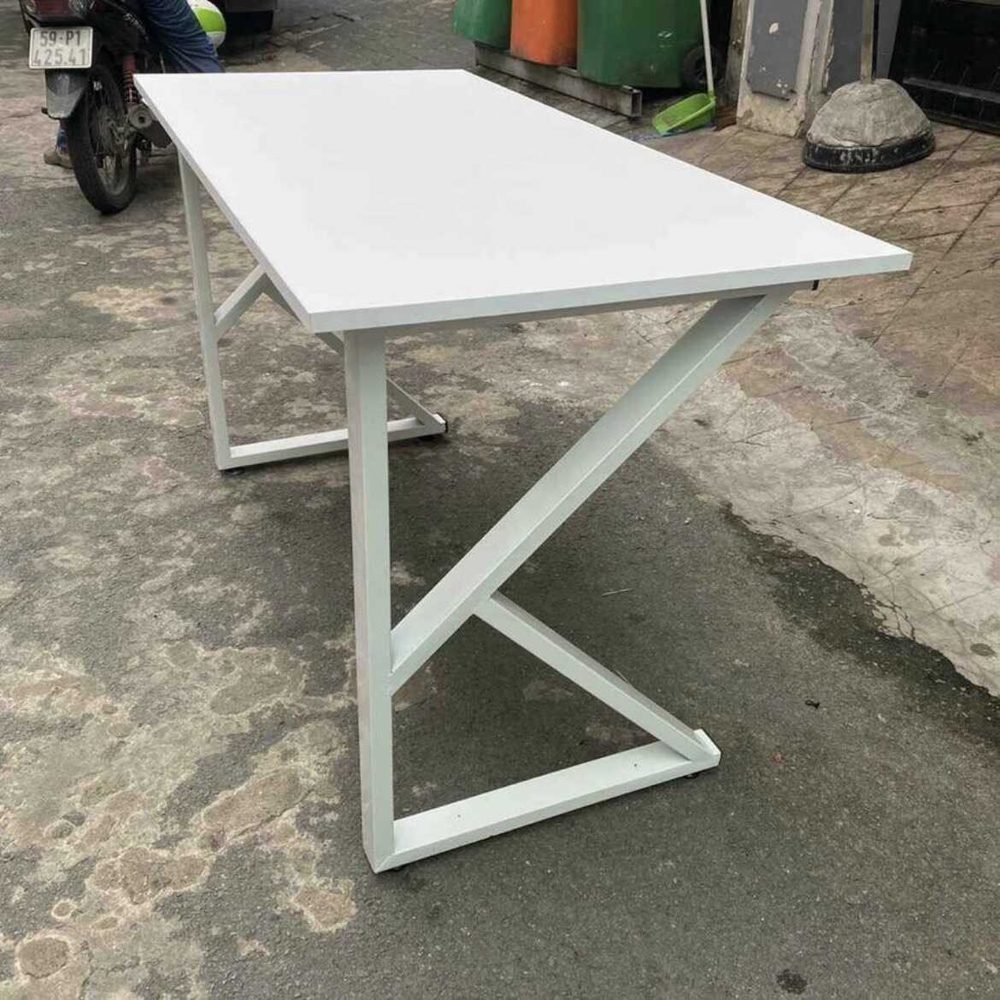 Bàn Văn Phòng Làm Việc Chữ K Chân Trắng - BVL6 1
