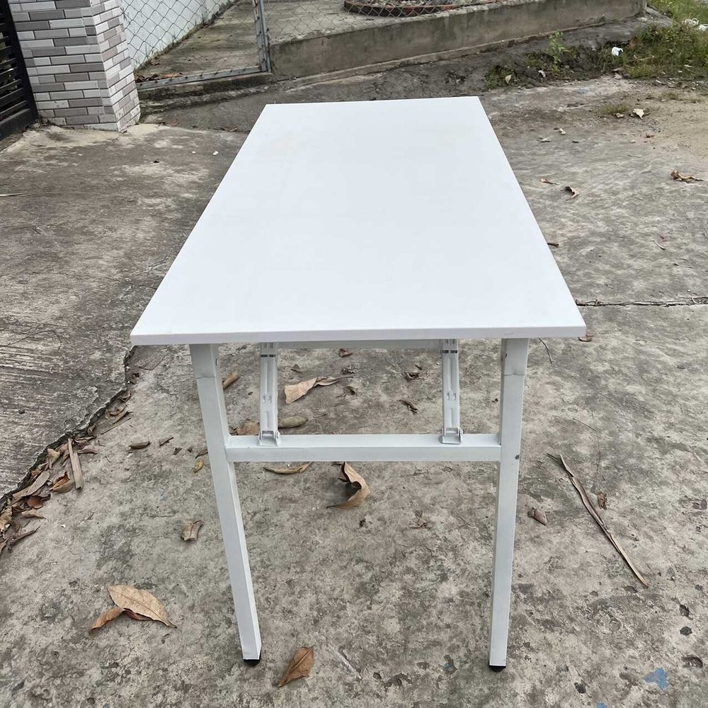 Bàn Làm Việc Văn Phòng Chân Gấp Khung Trắng - BLV12 5