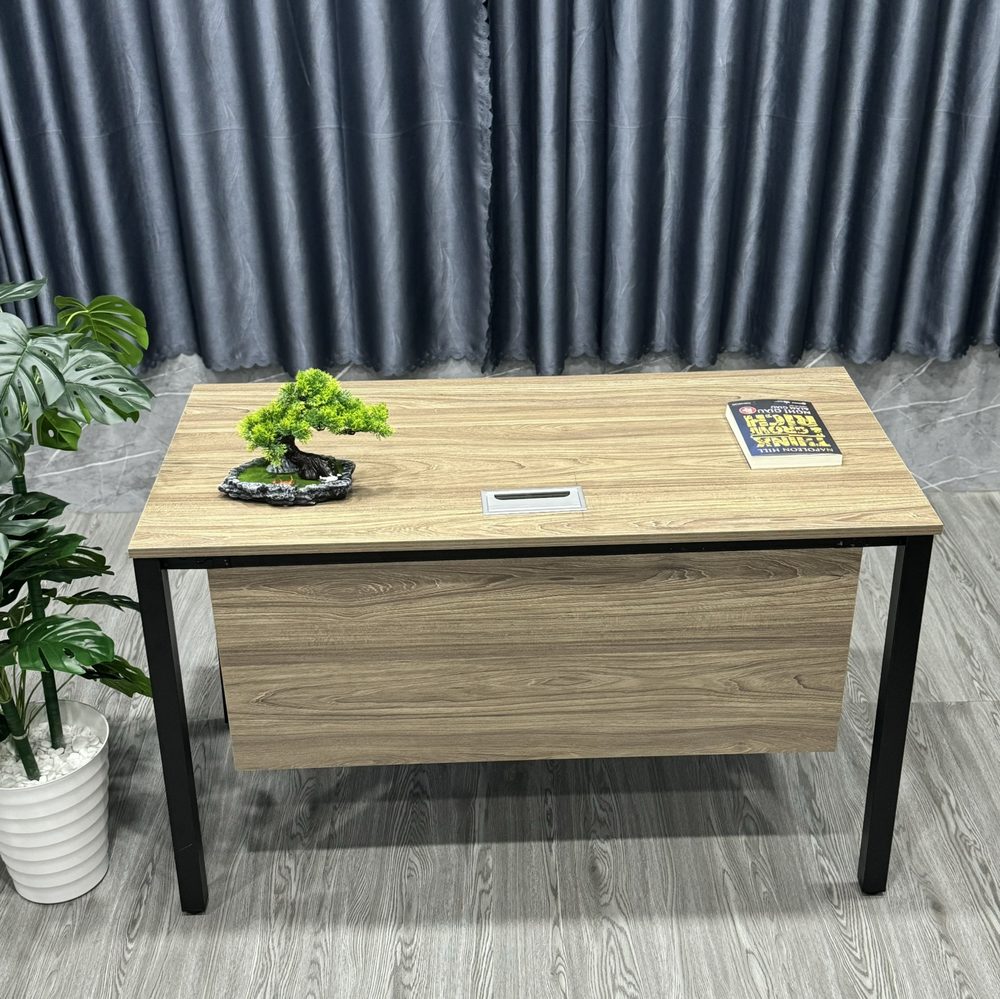 Bàn Làm Việc Chân Độc Lập Có Yếm - BLV117 2