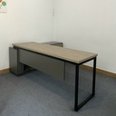 Bàn Làm Việc Góc L Có Yếm - BLV117 1