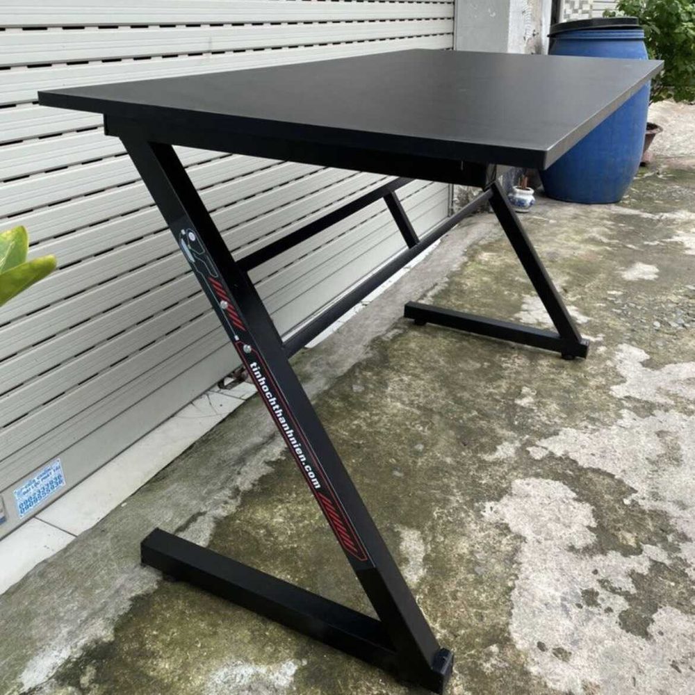 Bàn Làm Việc Chân Sắt Chữ Z - BLV121 1