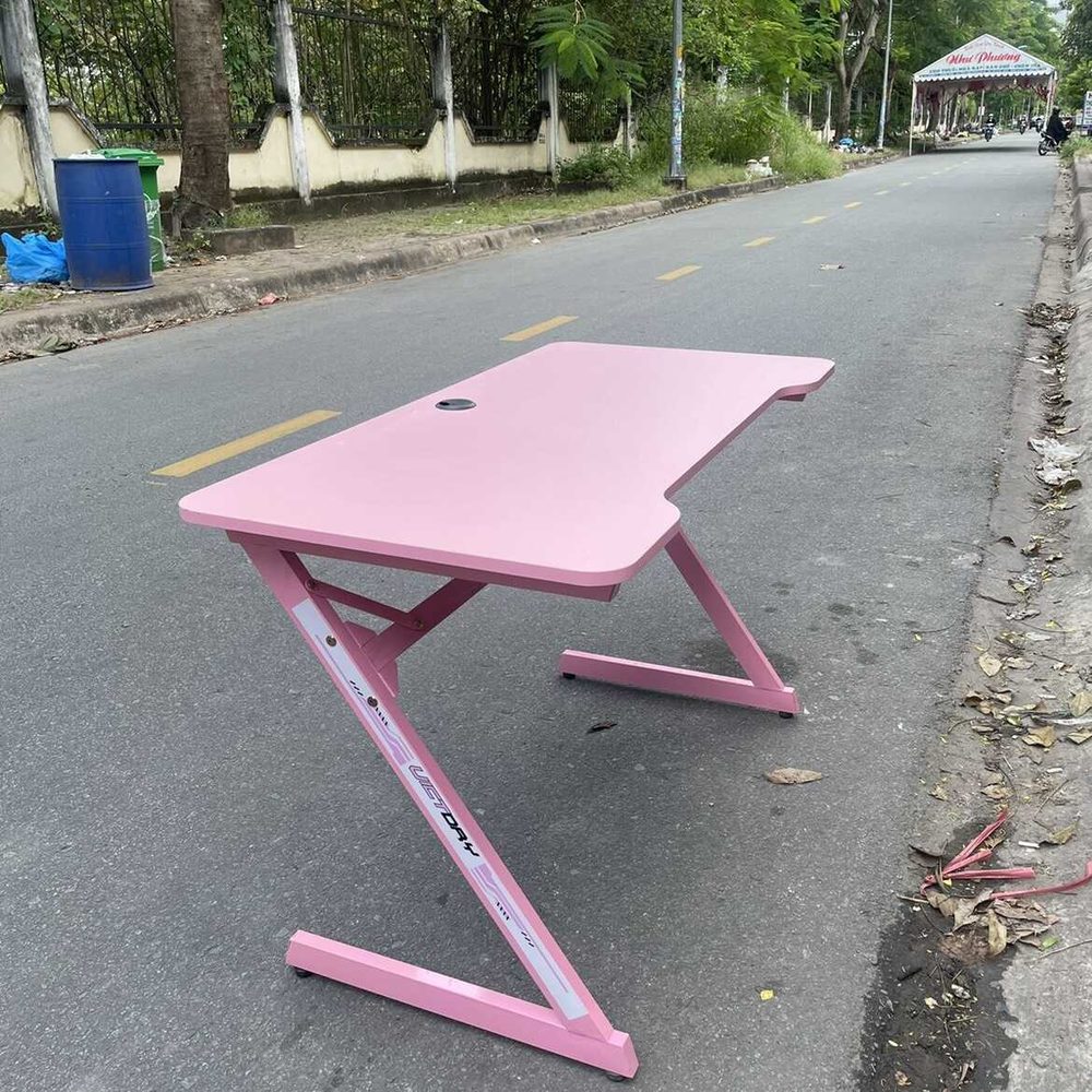 Bàn Làm Việc Chân Sắt Chữ Z - BLV121 3
