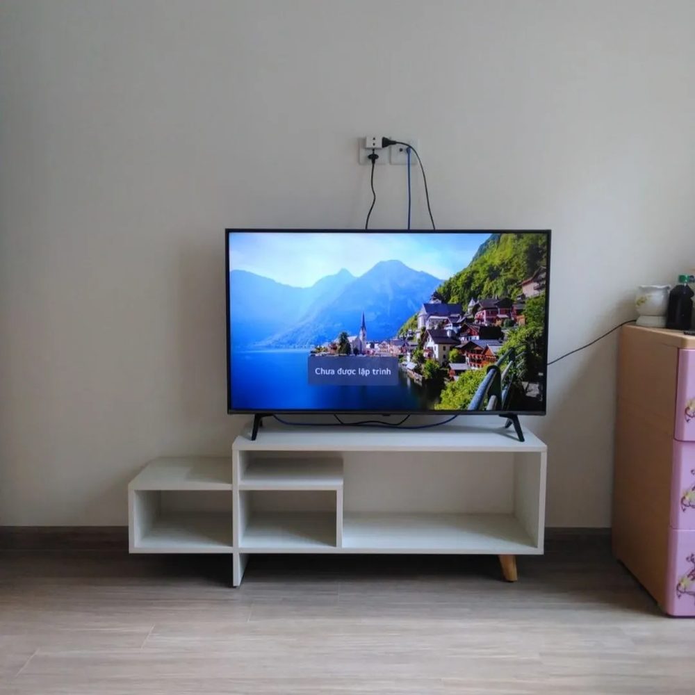Kệ Tivi Dáng Trung Kiểu Lệch Nhiều Ngăn Tiện Dụng - KTV33 2