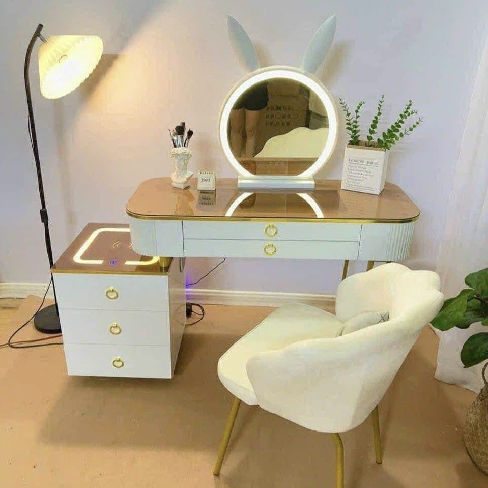 Bàn Trang Điểm Gương Tai Thỏ Giá Tốt - BTD14 1