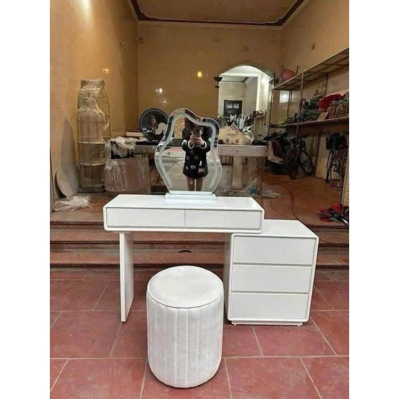 Bàn Trang Điểm Nhỏ Gọn Cho Phòng Ngủ Hiện Đại - BTD22 4