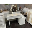 Bàn Trang Điểm Nhỏ Gọn Cho Phòng Ngủ Hiện Đại - BTD22 5