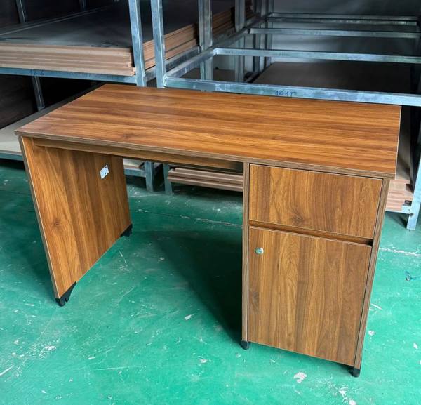 [BG80] Bàn Làm Việc Gỗ Có Ngăn Kéo Và Tủ Khóa - BG80