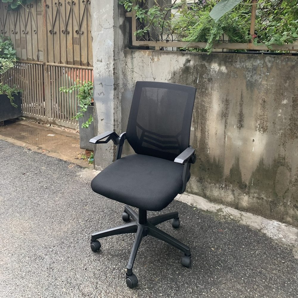 Ghế Xoay Văn Phòng Tay Gập Màu Đen - GX19 2