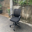 Ghế Xoay Văn Phòng Tay Gập Màu Đen - GX19 2